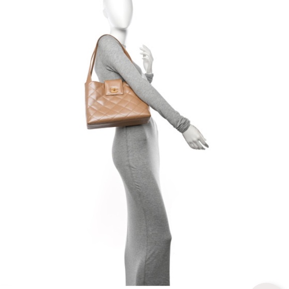 Rare CHANEL Kelly Iridescent Caviar Tote Shopper Bag - Picture 17 of 17